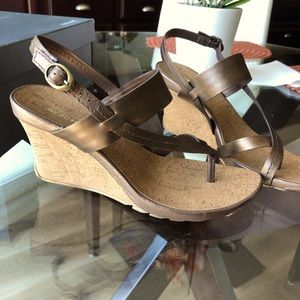 Kenneth Cole Bronze Wedge Sandal